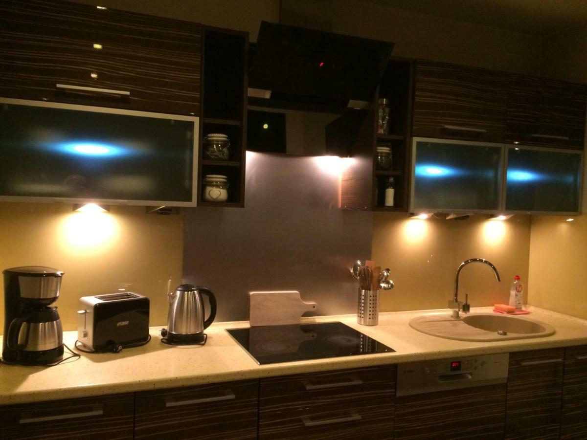 Ferienwohnung Apartament "Cleopatra" Z Garazem Podziemnym, Faktury Vat Kielce Exterior foto