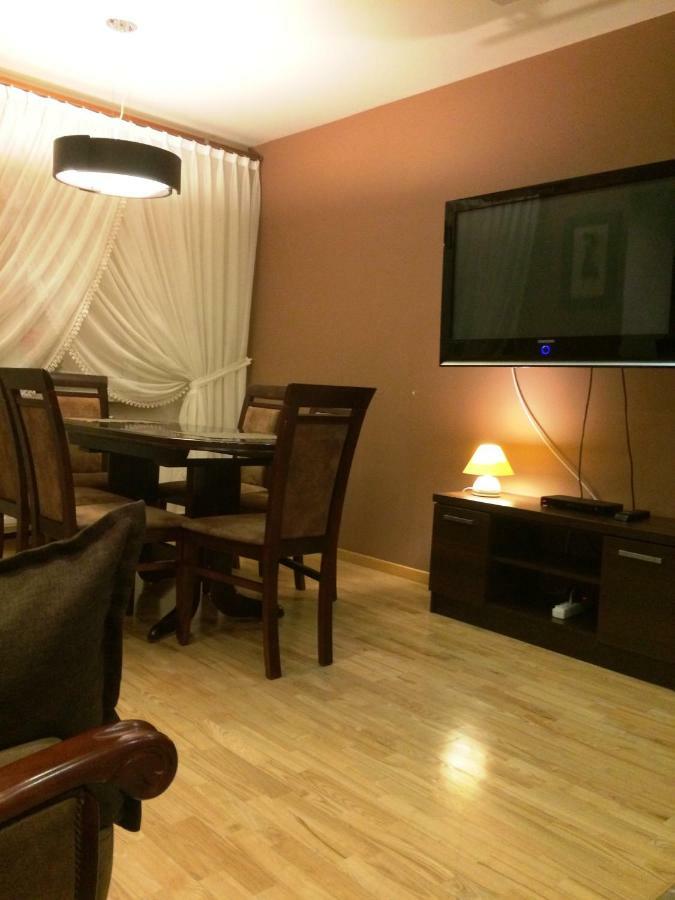 Ferienwohnung Apartament "Cleopatra" Z Garazem Podziemnym, Faktury Vat Kielce Exterior foto